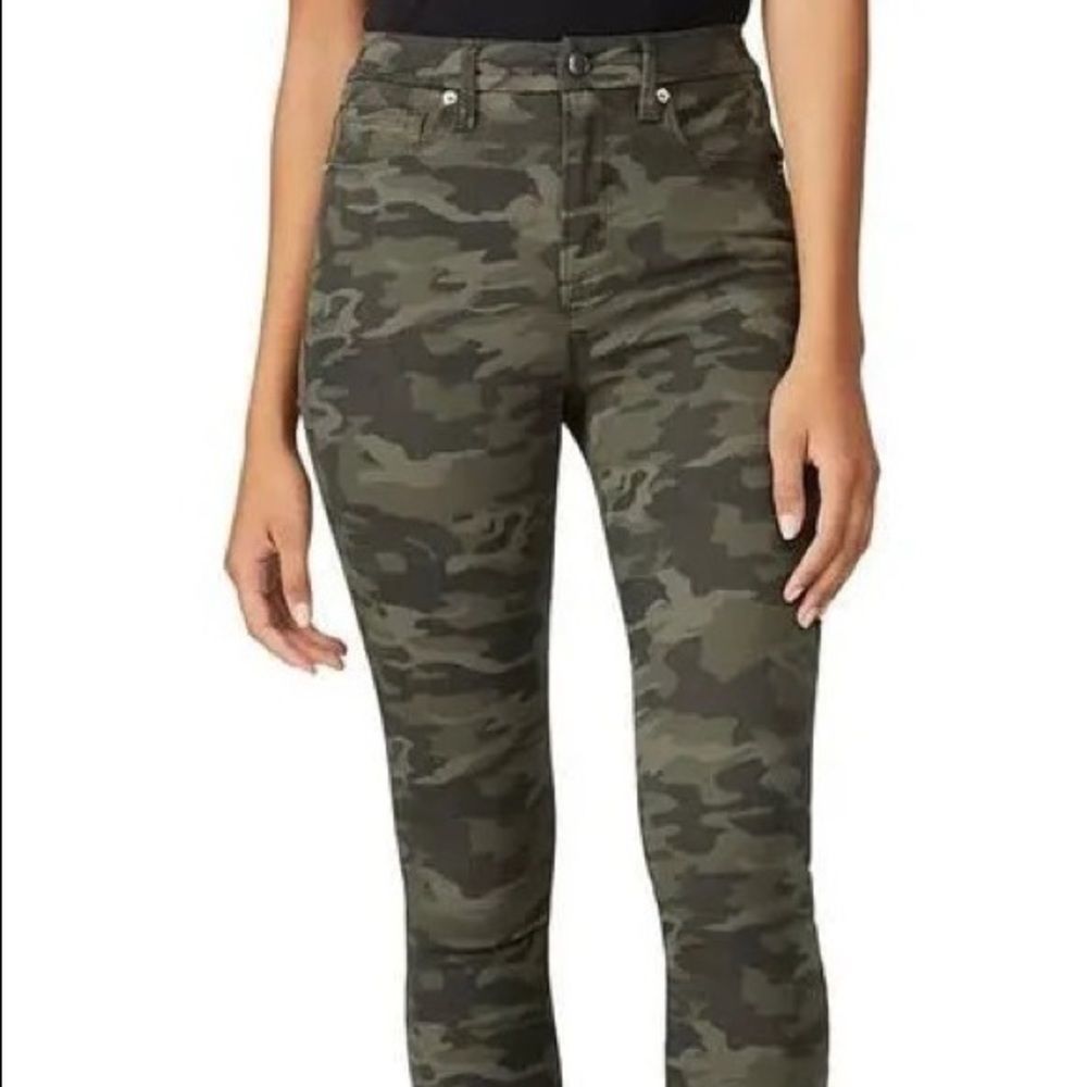 Good American Good Waist 6/28 Camo Jeans